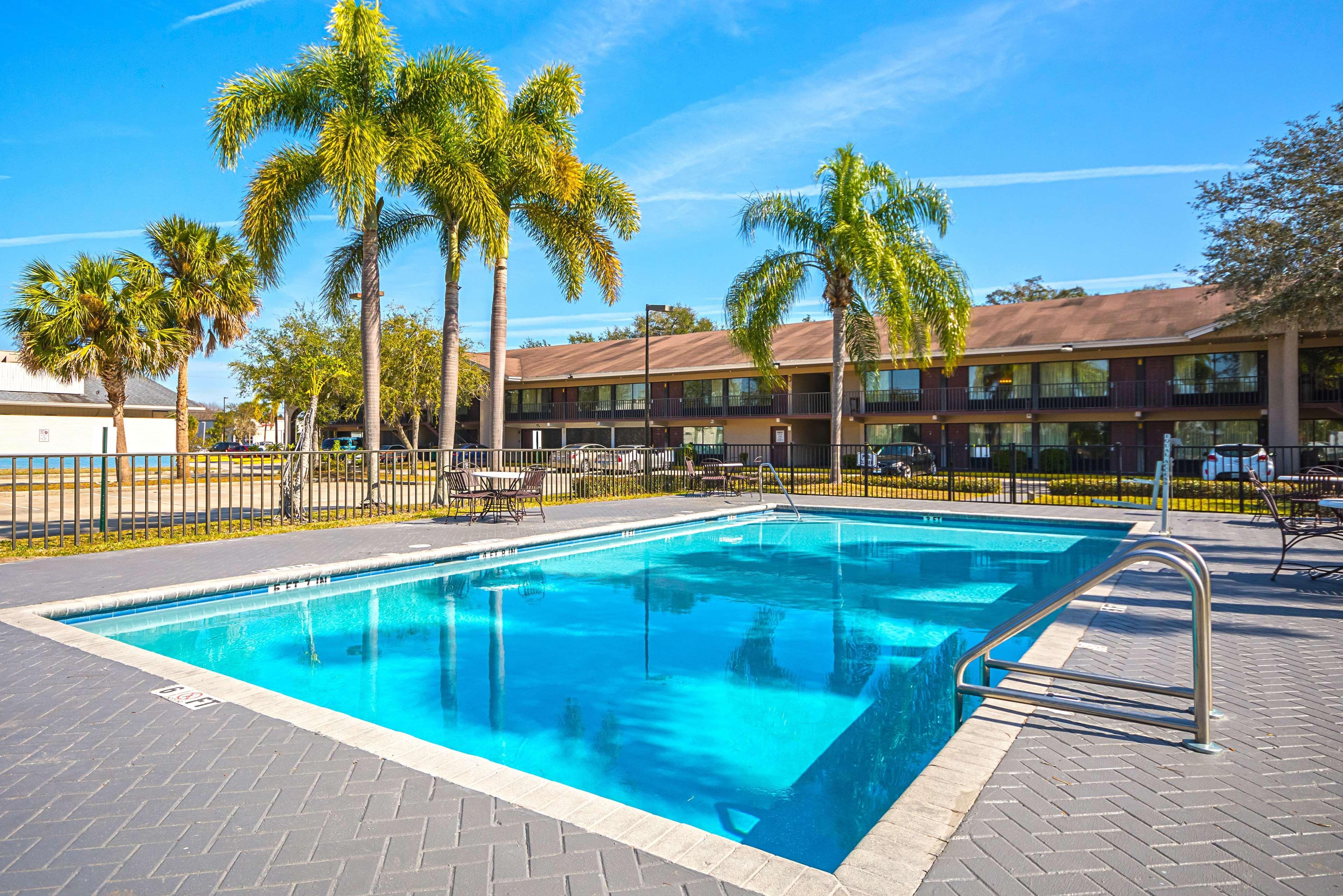 Americas Best Value Inn & Suites Melbourne Ngoại thất bức ảnh